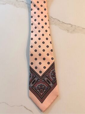 Vintage Christian Dior 100% silk Patterned Tie